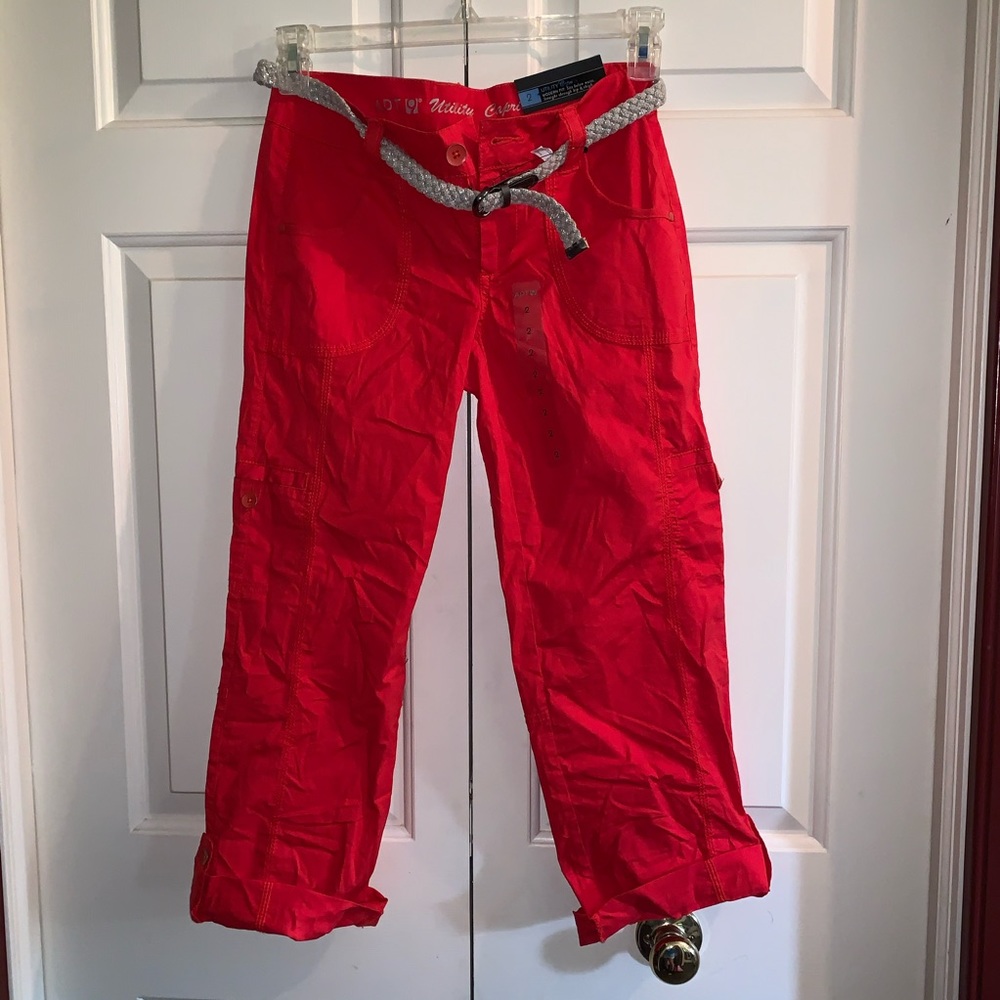 NWT APT 9 Utility Capri
